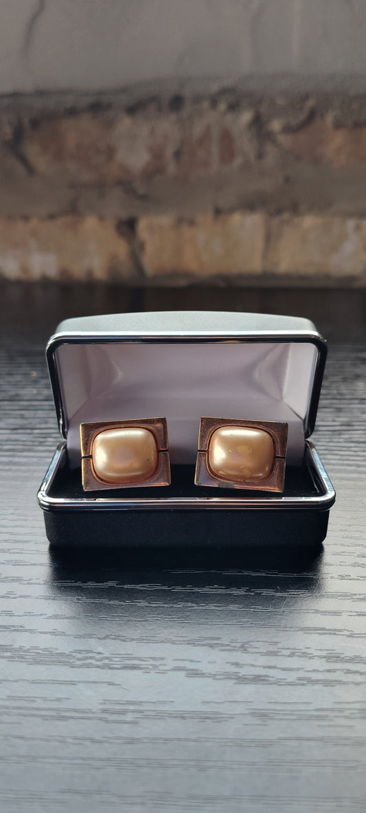 PEARL CUFFLINKS