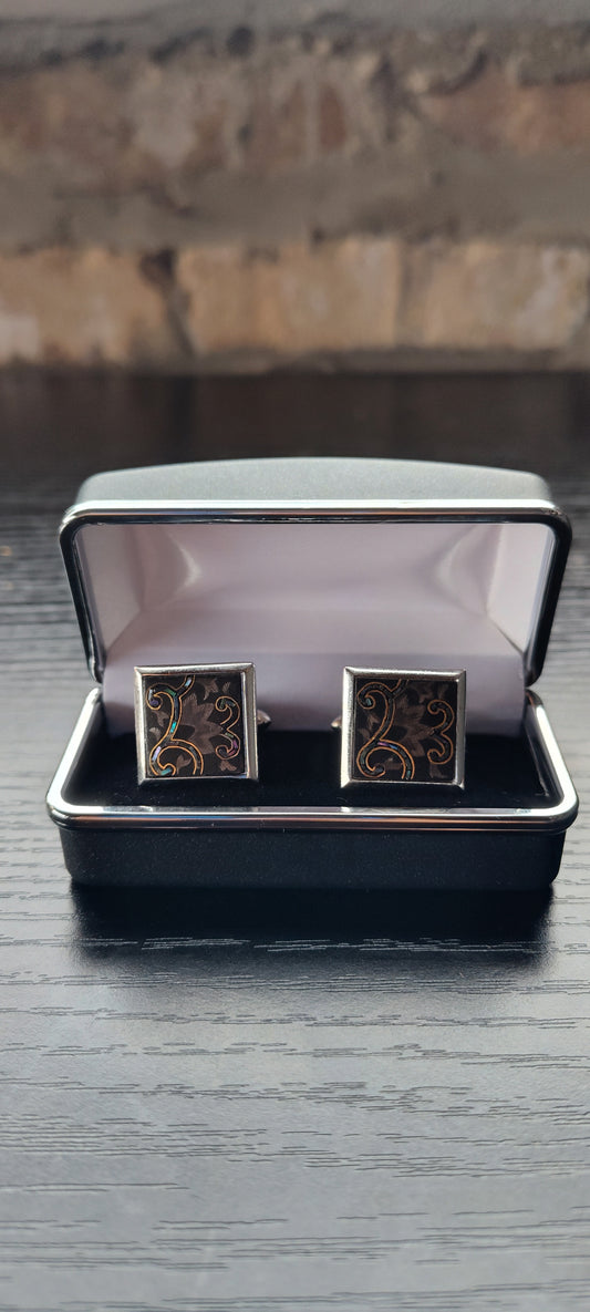 FLOWER CUFFLINKS