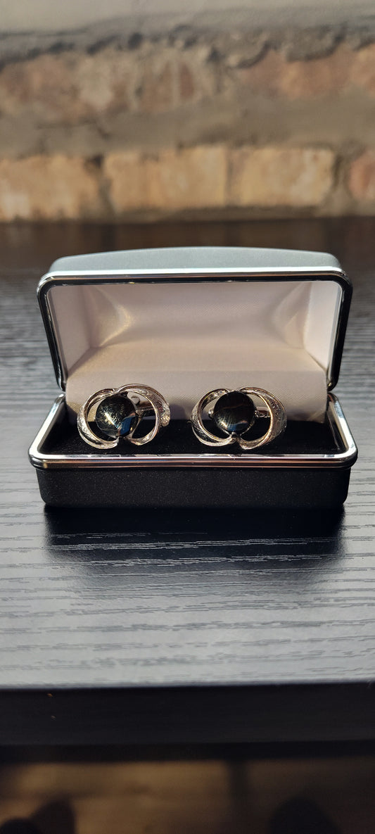 SILVER CUFFLINKS WITH BLACK STONES