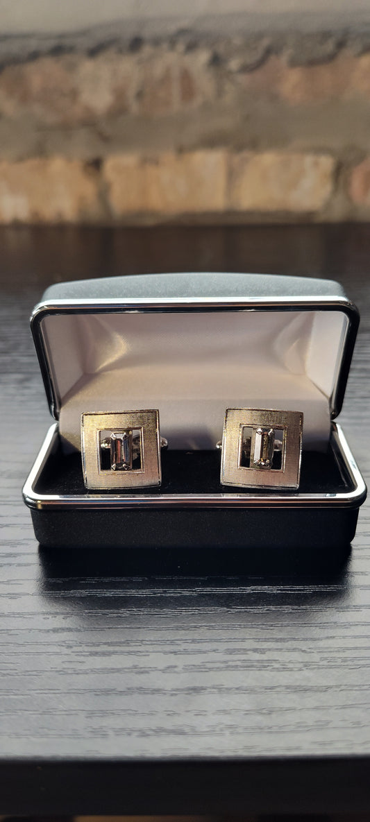 SILVER EYE CUFFLINKS