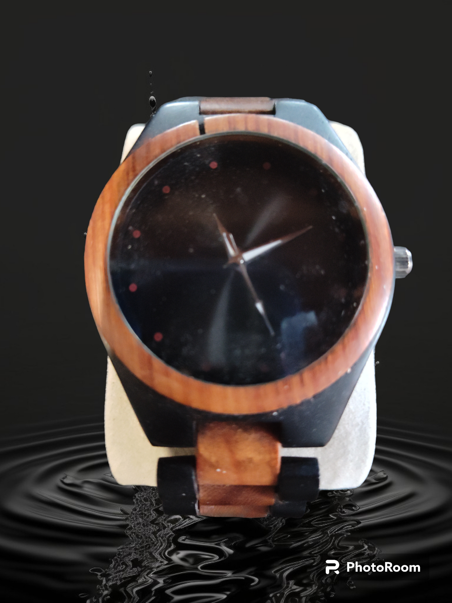 BLACK AND BROWN WOODEN WATCH